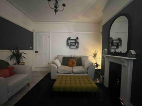 Contractors,Family Large 3 Bed, 2 Bathrooms